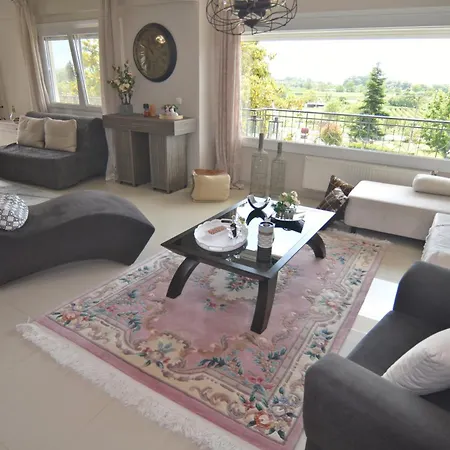 Nestoras Comfortable - Private Parking Apartament *