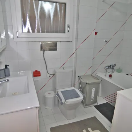 Apartment Nestoras Comfortable - Private Parking