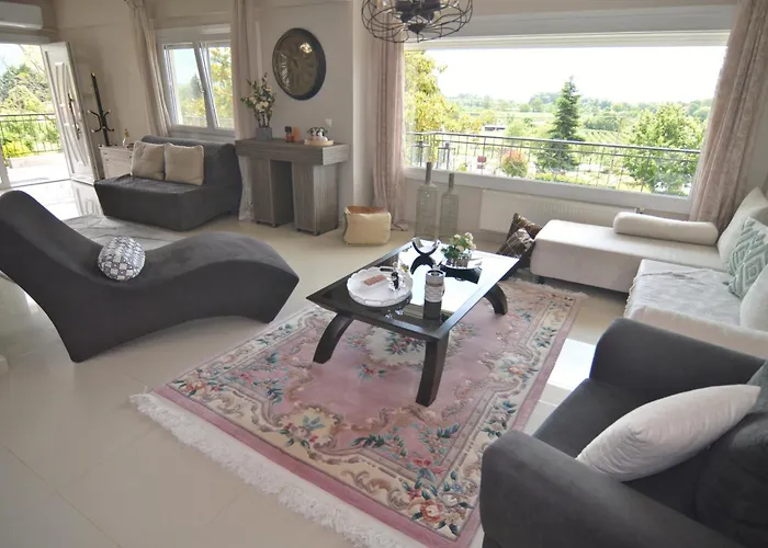 Nestoras Comfortable - Private Parking Lejlighed *