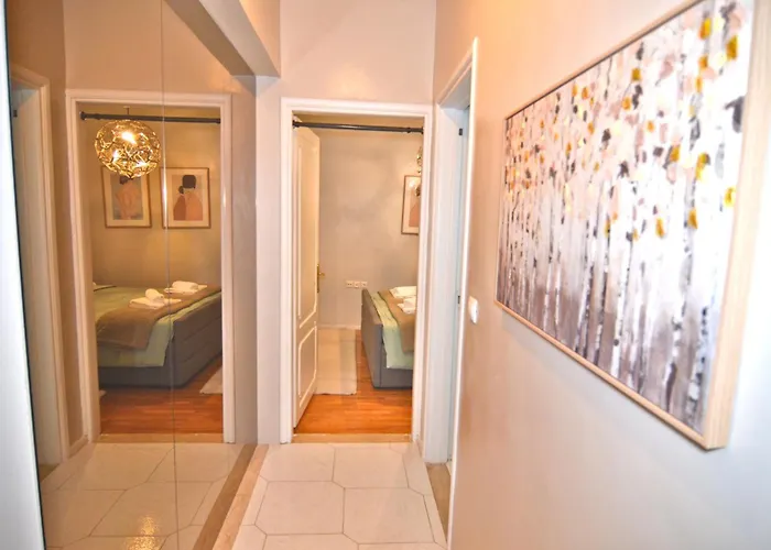 Lejlighed Nestoras Comfortable - Private Parking *